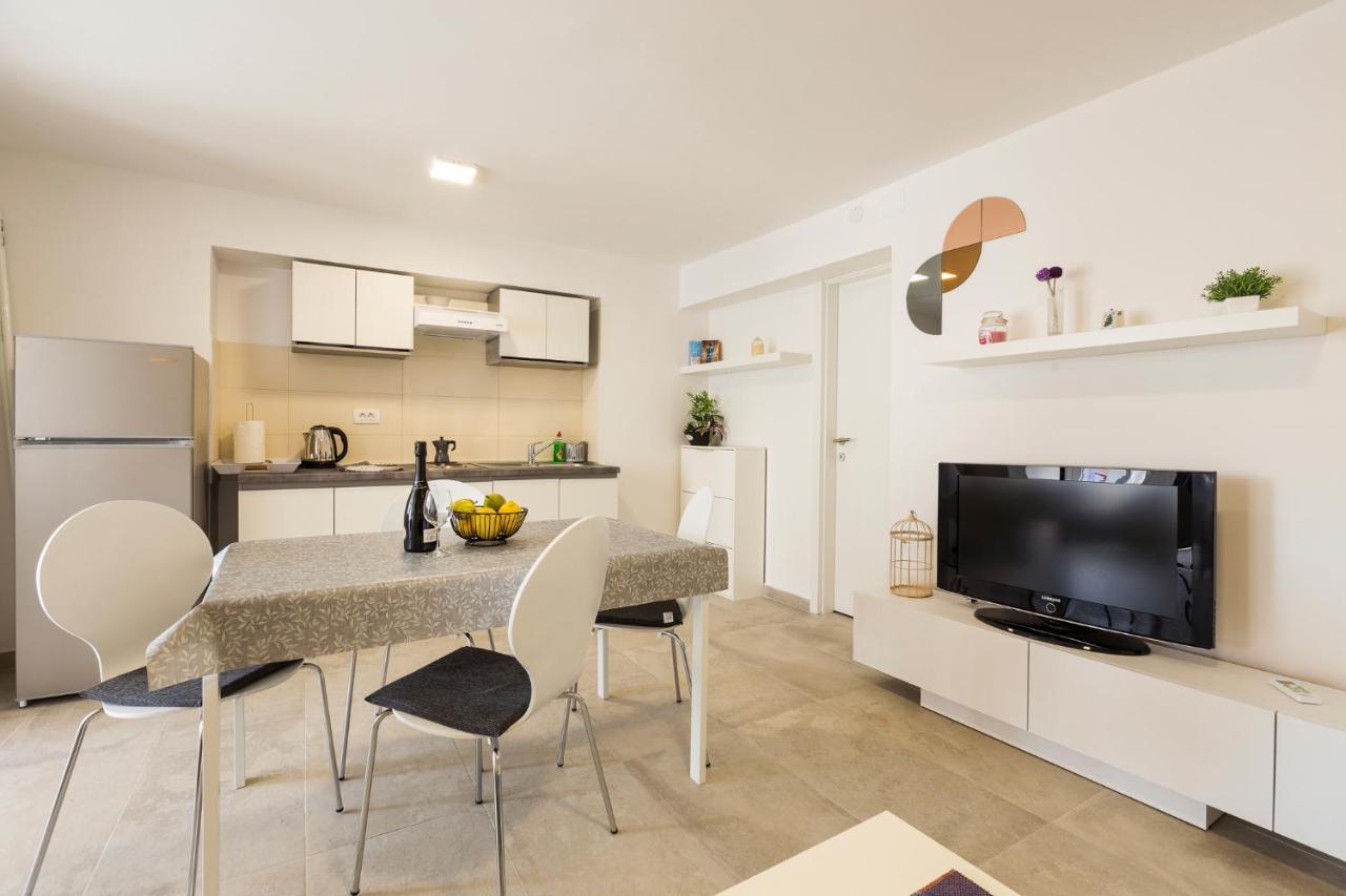 Apartaments Punta Relax Umag Eksteriør billede