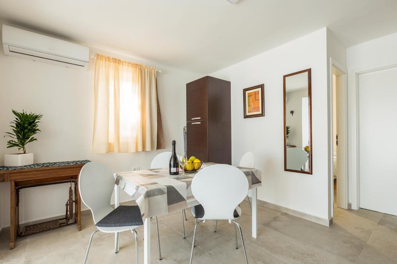 Apartaments Punta Relax Umag Eksteriør billede