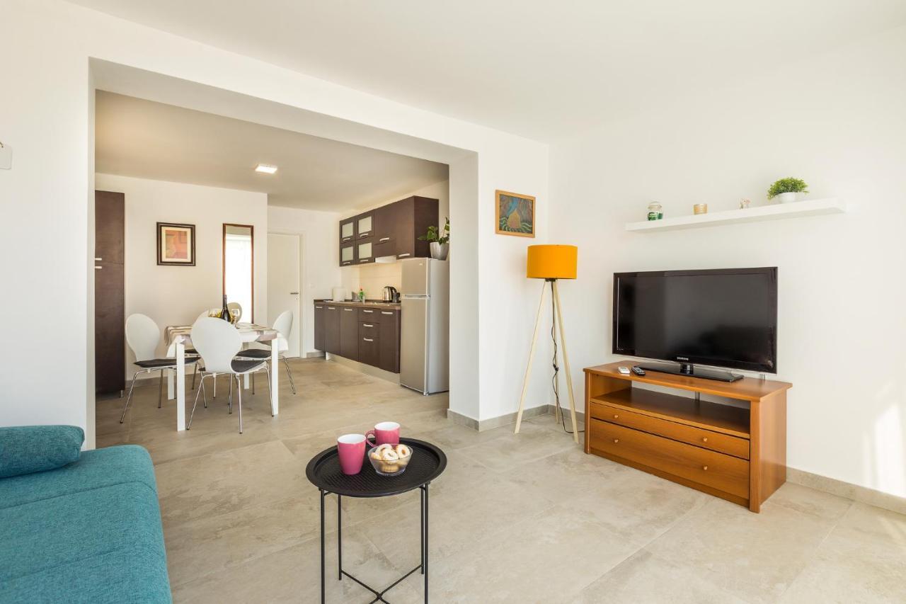 Apartaments Punta Relax Umag Eksteriør billede