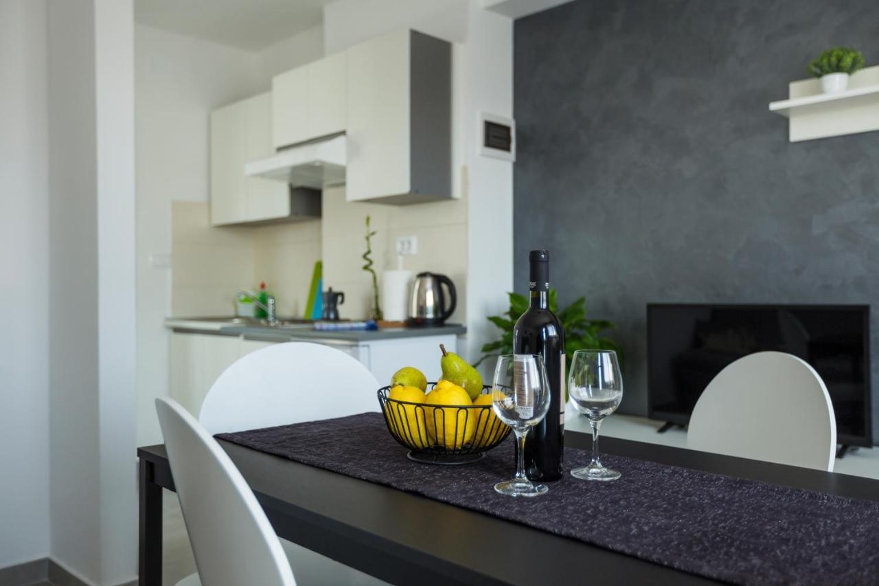 Apartaments Punta Relax Umag Eksteriør billede