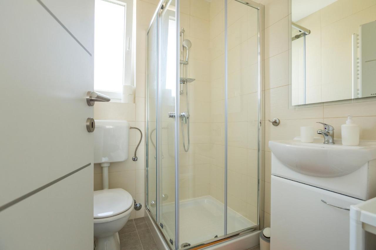 Apartaments Punta Relax Umag Eksteriør billede